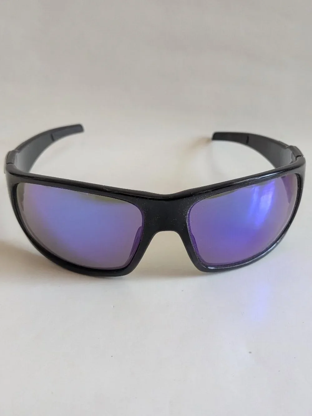 NWOT 2K Sporty fashion style Rectangular Wrap Around Sunglasses w/TR-90 frame